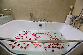 Lotaz Hotel Suites - Al Salamah