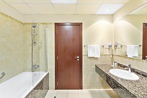 WelHome - Waterfront Family-Size Apt With JBR Beach Access