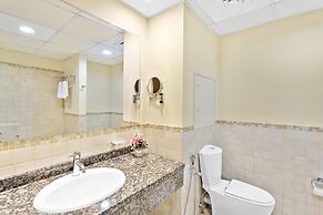 WelHome - Waterfront Family-Size Apt With JBR Beach Access