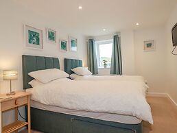 Fistral Retreat