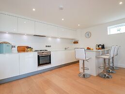 Fistral Retreat