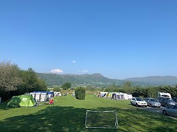Erw Glas Glamping and Camping