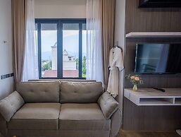 Le Bis Hotel