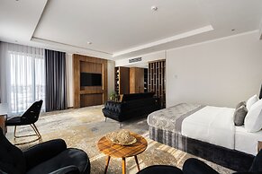 Shamsan Airport Hotel