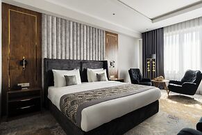 Shamsan Airport Hotel