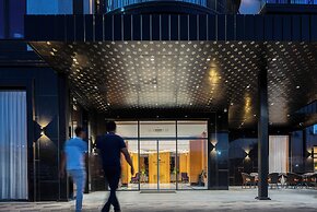 Shamsan Airport Hotel