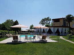VILLA RIVIERA