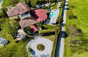 VILLA RIVIERA