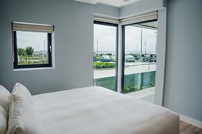 Shoreline Apartments