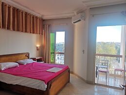 Golden Rose Hotel