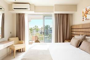 Akti Coast Club