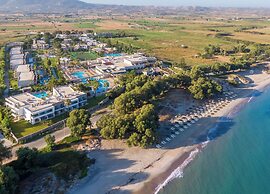 Akti Coast Club