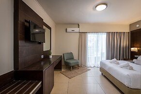 Akti Coast Club