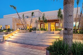 Akti Coast Club