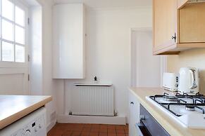Cosy Room in Morden