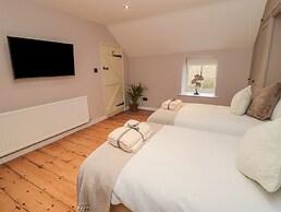 Donni Hall Cottage