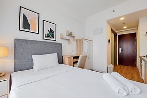 Warm And Simply Studio Apartment At Sky House Bsd