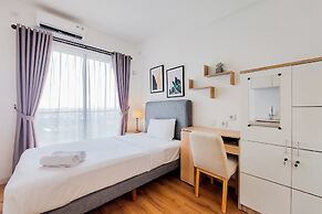 Warm And Simply Studio Apartment At Sky House Bsd