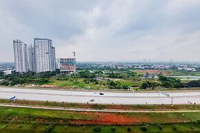 Warm And Simply Studio Apartment At Sky House Bsd