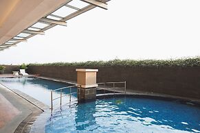 Fancy And Nice Studio At Belmont Residence Puri Apartment