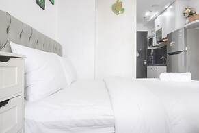 Fancy And Nice Studio At Belmont Residence Puri Apartment