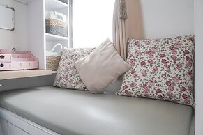 Fancy And Nice Studio At Belmont Residence Puri Apartment