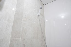 Nice Studio At 11Th Floor Transpark Cibubur Apartment