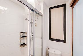 Well Designed And Comfy 2Br Sky House Bsd Apartment
