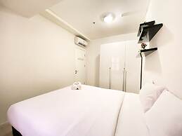 Comfy And Modern 2Br Apartment At Parahyangan Residence