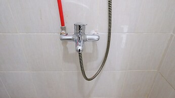 Homey 2Br At Puncak Permai Apartment