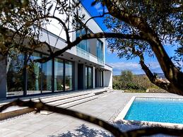 Martincic Residence