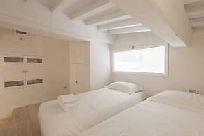Le Grazie Luxury Apartment by Mmega