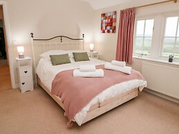 Lower Cowden Farm
