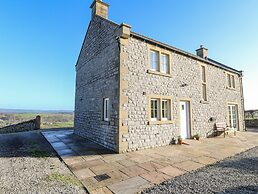 Lower Cowden Farm