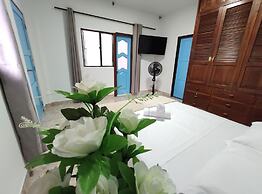 Hostal Colors - Hostel