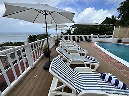 Labrolette Bay-villa-sleeps 8-pool-parking
