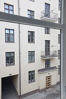 2ndhomes Cozy and Quiet 2BR Apartment