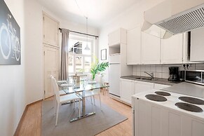 2ndhomes Spacious & Cozy 1BR Home