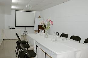 EPIQUS HOTEL