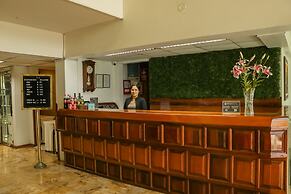 EPIQUS HOTEL