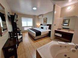 EPIQUS HOTEL