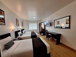 EPIQUS HOTEL
