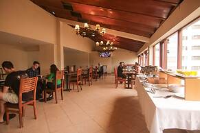 EPIQUS HOTEL