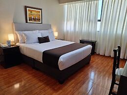 EPIQUS HOTEL