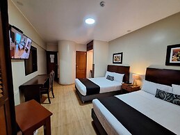 EPIQUS HOTEL