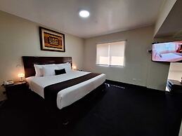 EPIQUS HOTEL