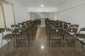 EPIQUS HOTEL