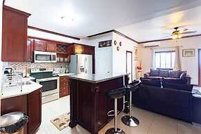 Loft - Sleeps 4 - Parking - Balcony