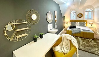 Molly Central House