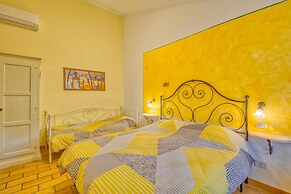 Mustard apt With Shared Pool